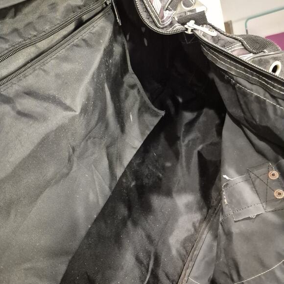 Warrior Lacrosse Baseball Hockey Duffle Equipment Bag Gray Black Large 32" Long - Picture 10 of 14